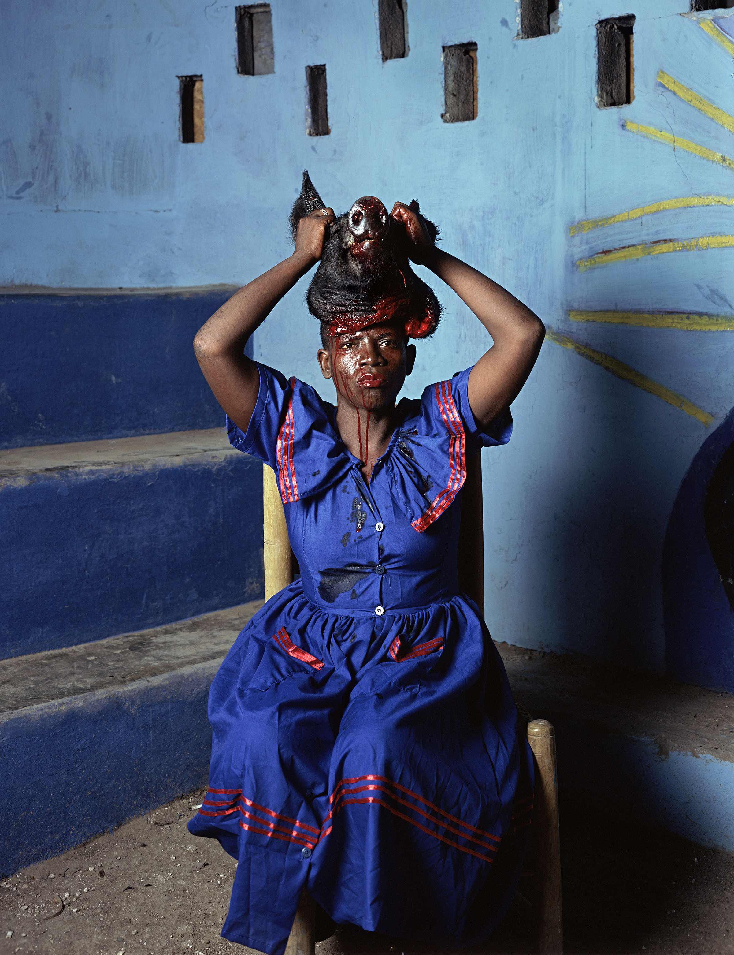 Deana Lawson. As Above So Below, Port-au-Prince, Haiti, 2013. © Deana Lawson. Courtesy of Rhona Hoffman Gallery, Chicago.